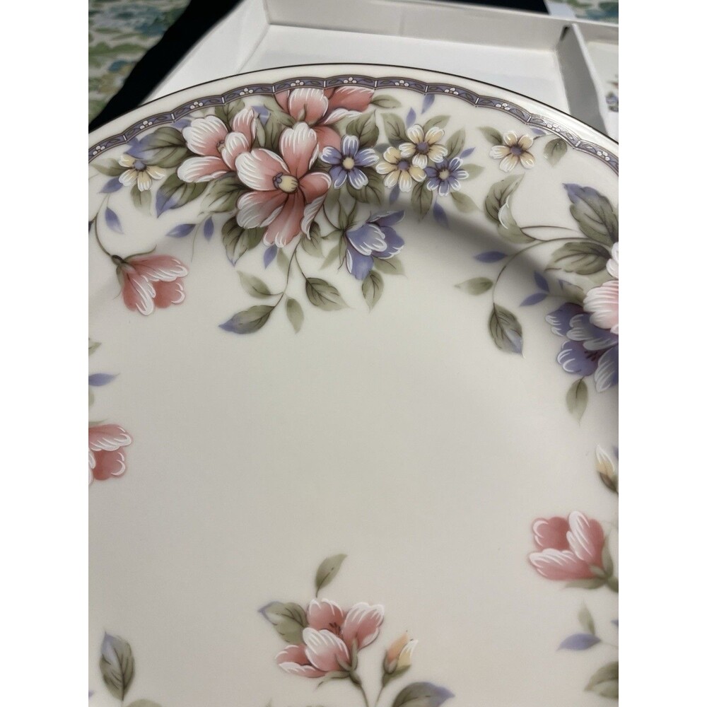 Andrea by Sadek Floral 11” Cake Dessert Plate With Server Spatula
